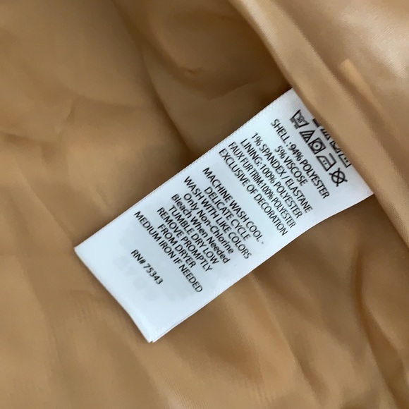 Brand new Tahari 3 piece set with tags size 18 month - Picture 9 of 11